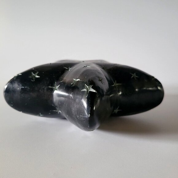 Star-Shaped Black Stone Paperweight With Etched Star Details - Picture 2 of 6